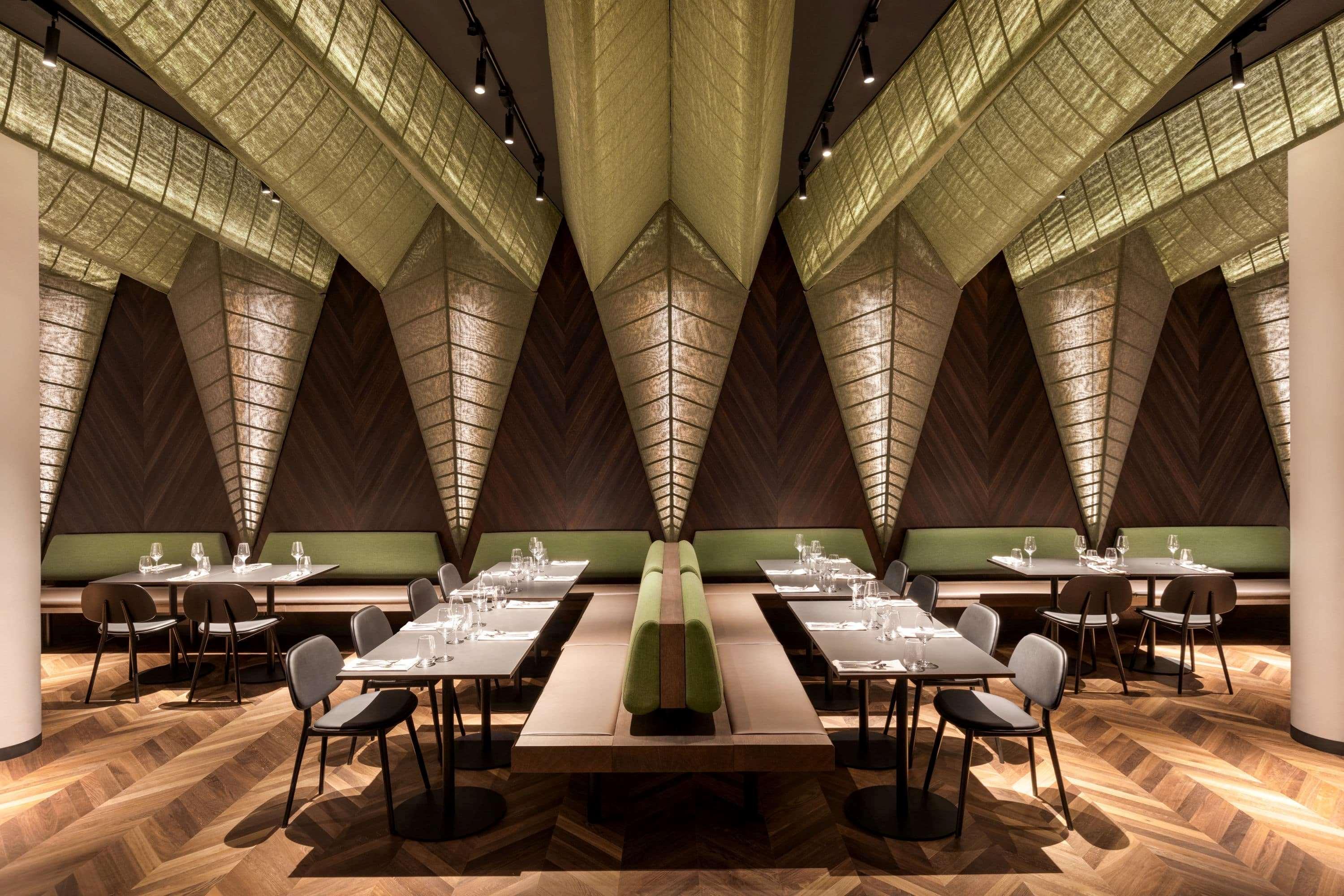 Dolce Brussels 4*