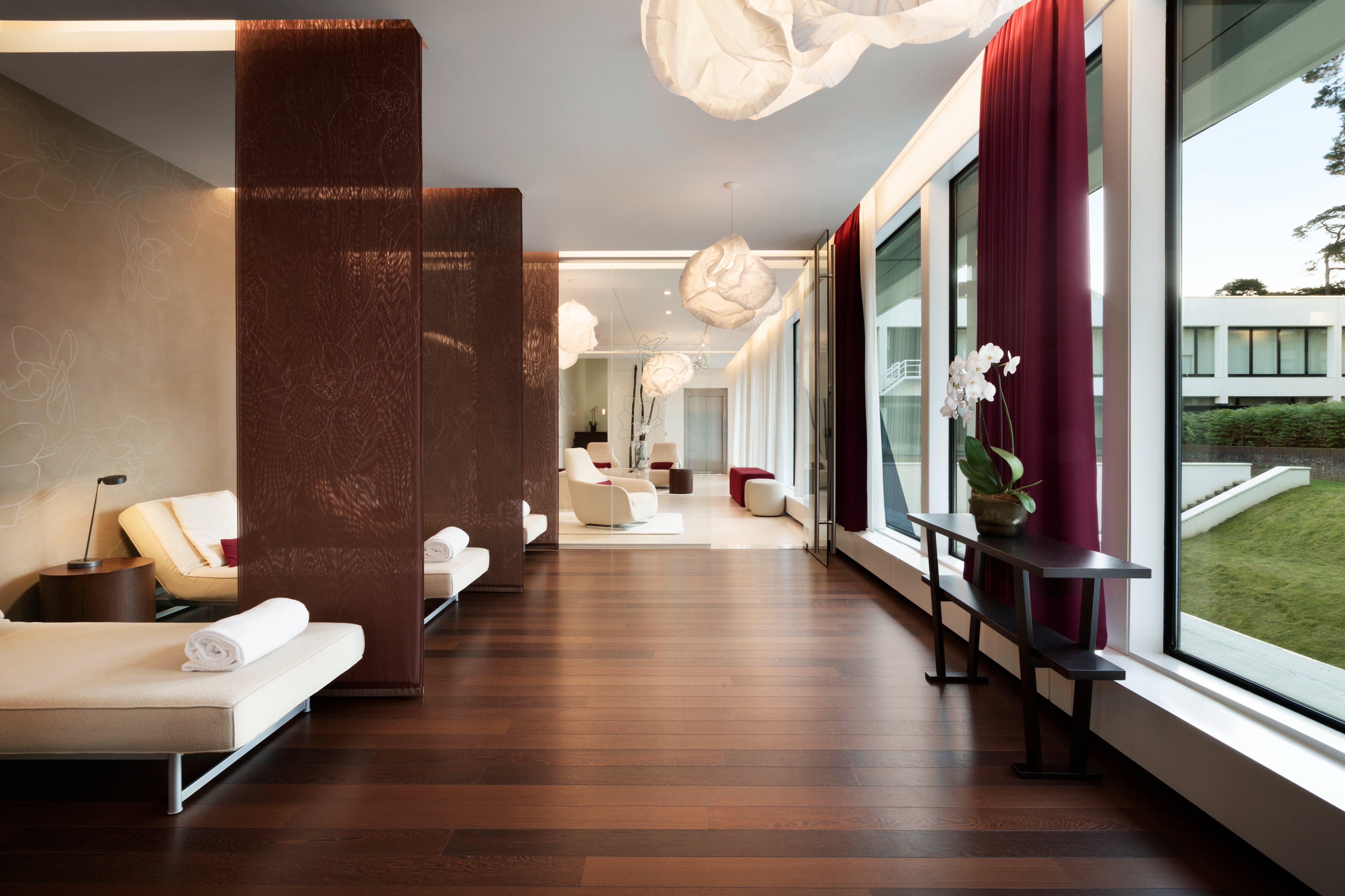 Dolce Brussels 4*