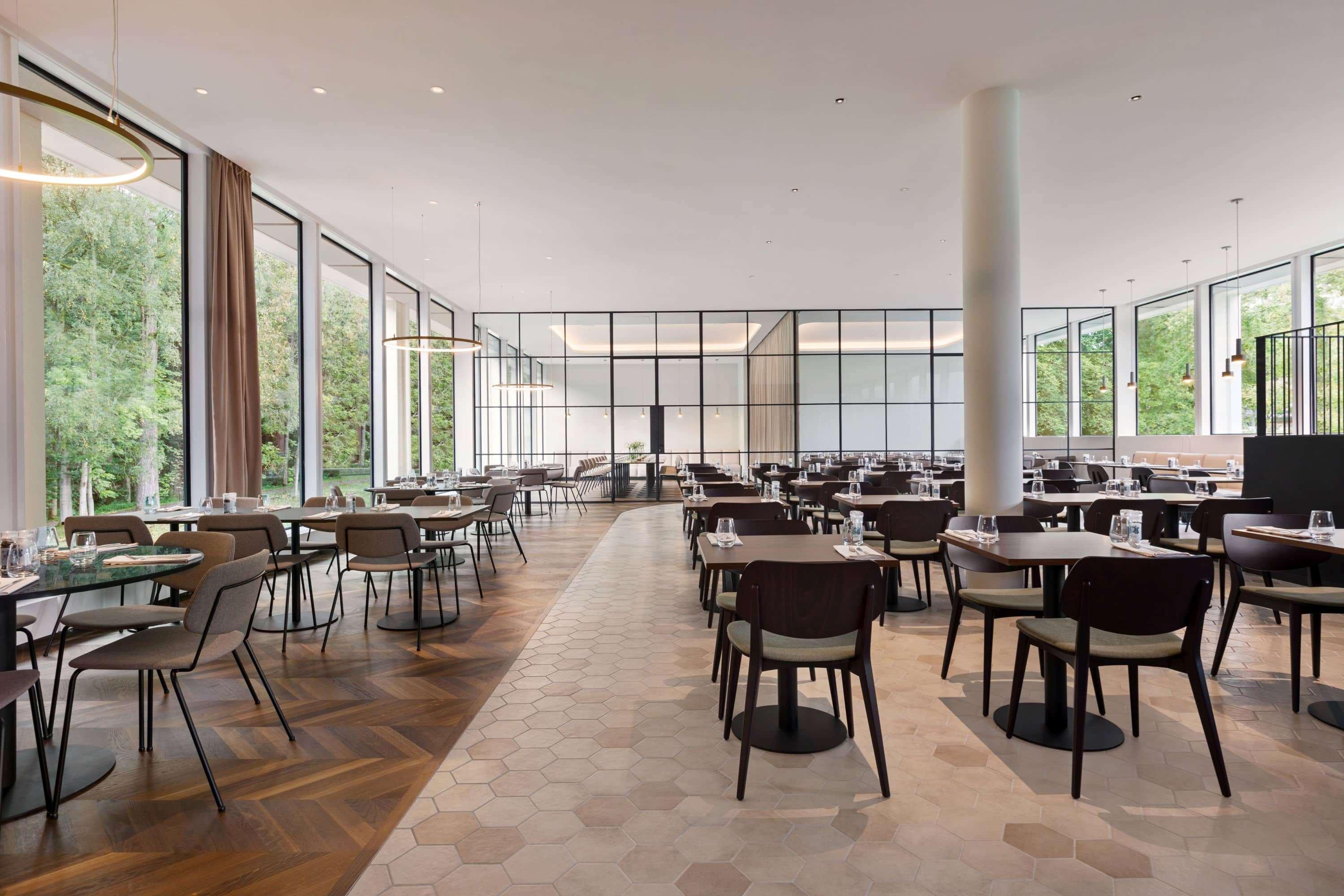 Dolce Brussels 4*