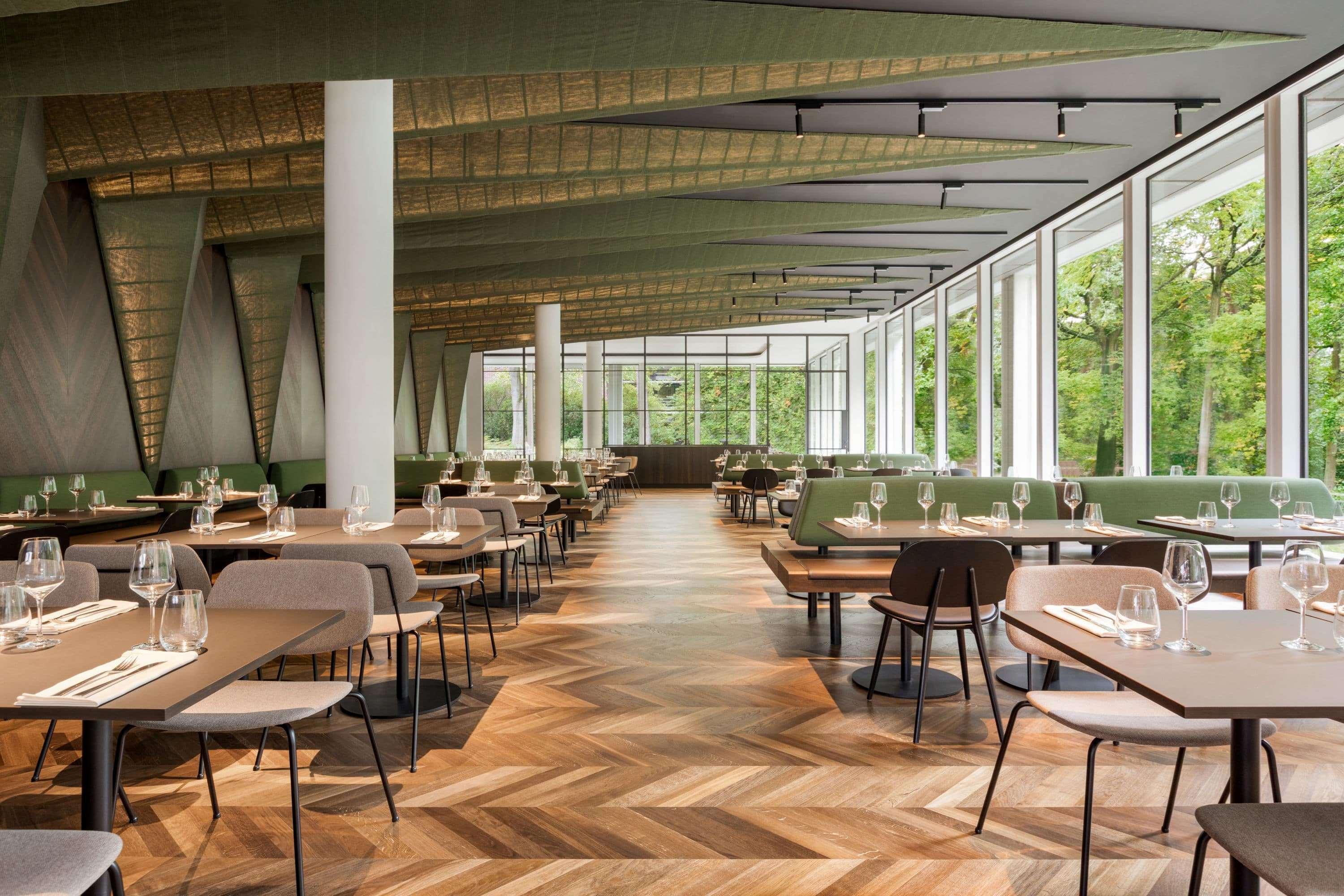 Dolce Brussels 4*